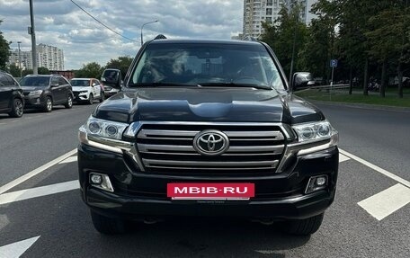 Toyota Land Cruiser 200, 2016 год, 6 300 000 рублей, 6 фотография