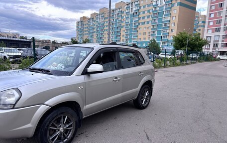 Hyundai Tucson III, 2008 год, 845 000 рублей, 2 фотография