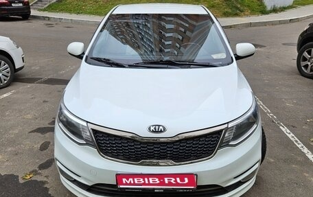 KIA Rio III рестайлинг, 2015 год, 1 050 000 рублей, 1 фотография