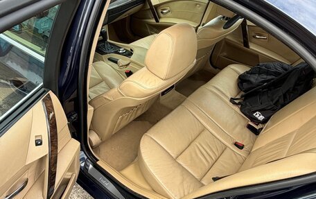 BMW 5 серия, 2004 год, 850 000 рублей, 13 фотография