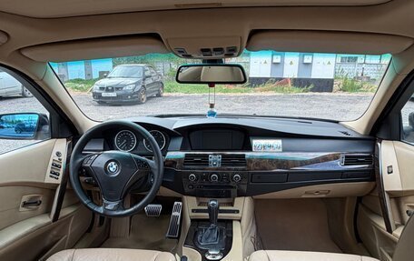 BMW 5 серия, 2004 год, 850 000 рублей, 18 фотография