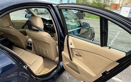 BMW 5 серия, 2004 год, 850 000 рублей, 16 фотография