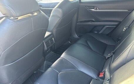 Toyota Camry, 2018 год, 2 450 000 рублей, 7 фотография
