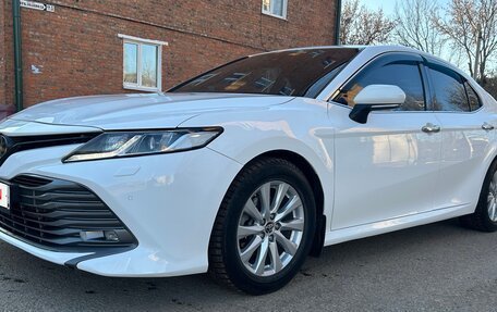 Toyota Camry, 2018 год, 2 450 000 рублей, 5 фотография