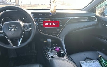 Toyota Camry, 2018 год, 2 450 000 рублей, 6 фотография