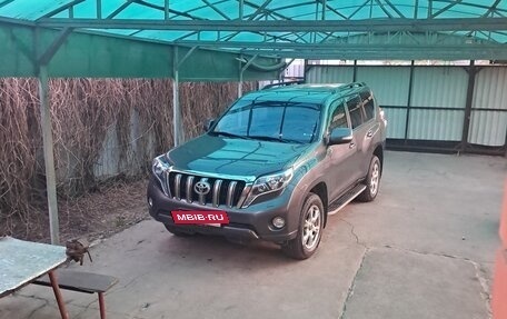 Toyota Land Cruiser Prado 150 рестайлинг 2, 2015 год, 4 000 000 рублей, 2 фотография