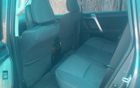 Toyota Land Cruiser Prado 150 рестайлинг 2, 2015 год, 4 000 000 рублей, 17 фотография