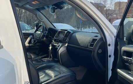 Toyota Land Cruiser 200, 2013 год, 5 000 000 рублей, 8 фотография