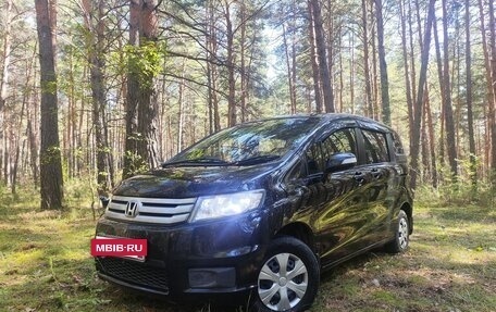 Honda Freed I, 2014 год, 1 060 000 рублей, 5 фотография