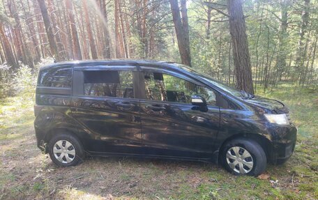 Honda Freed I, 2014 год, 1 060 000 рублей, 7 фотография