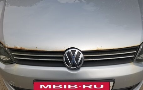 Volkswagen Polo VI (EU Market), 2013 год, 670 000 рублей, 2 фотография
