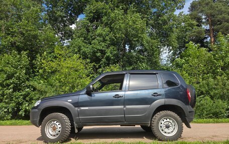 Chevrolet Niva I рестайлинг, 2011 год, 520 000 рублей, 3 фотография