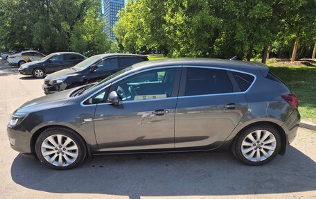 Opel Astra J, 2011 год, 650 000 рублей, 4 фотография