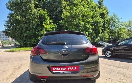 Opel Astra J, 2011 год, 650 000 рублей, 6 фотография
