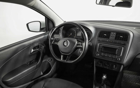 Volkswagen Polo VI (EU Market), 2017 год, 949 000 рублей, 10 фотография