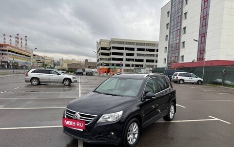 Volkswagen Tiguan I, 2010 год, 1 595 000 рублей, 2 фотография