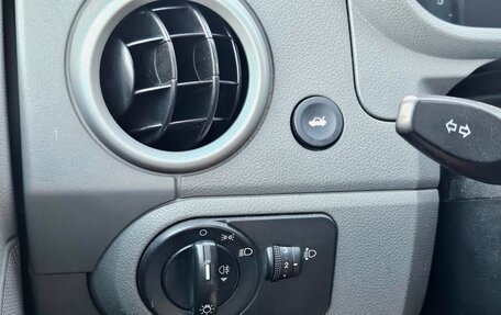 Ford Fusion I, 2003 год, 289 000 рублей, 12 фотография