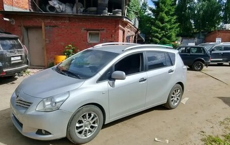 Toyota Verso I, 2009 год, 1 000 000 рублей, 3 фотография