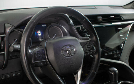Toyota Camry, 2021 год, 3 055 000 рублей, 15 фотография