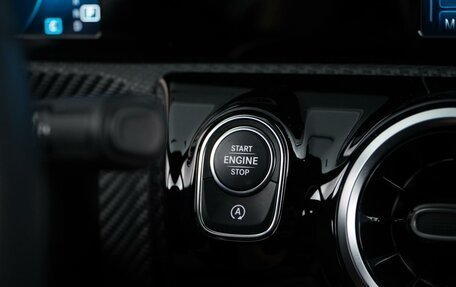 Mercedes-Benz A-Класс, 2019 год, 2 047 077 рублей, 22 фотография