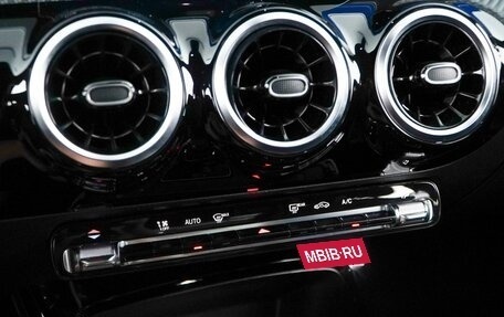 Mercedes-Benz A-Класс, 2019 год, 2 047 077 рублей, 14 фотография