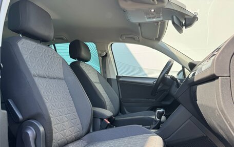 Volkswagen Tiguan II, 2021 год, 2 540 000 рублей, 17 фотография