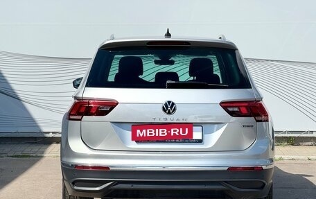 Volkswagen Tiguan II, 2021 год, 2 540 000 рублей, 7 фотография