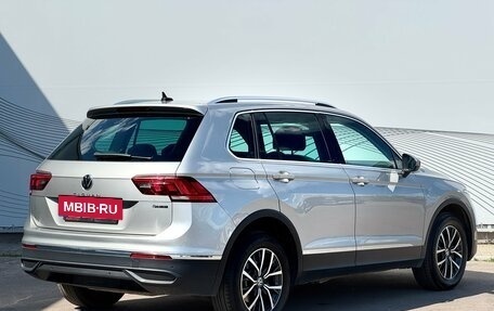 Volkswagen Tiguan II, 2021 год, 2 540 000 рублей, 9 фотография
