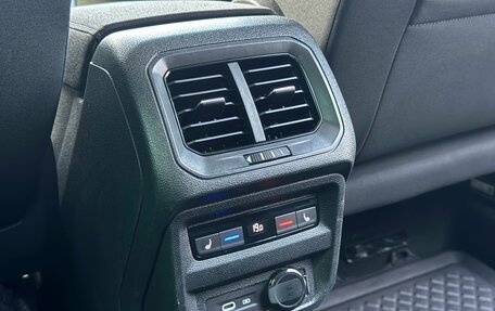 Volkswagen Tiguan II, 2021 год, 2 540 000 рублей, 19 фотография