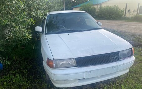 Mazda Familia, 1989 год, 40 000 рублей, 2 фотография
