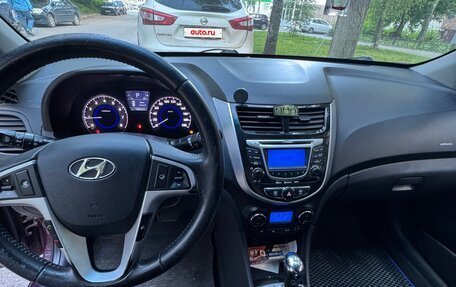 Hyundai Solaris II рестайлинг, 2012 год, 450 000 рублей, 11 фотография