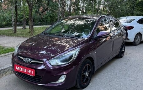Hyundai Solaris II рестайлинг, 2012 год, 450 000 рублей, 8 фотография