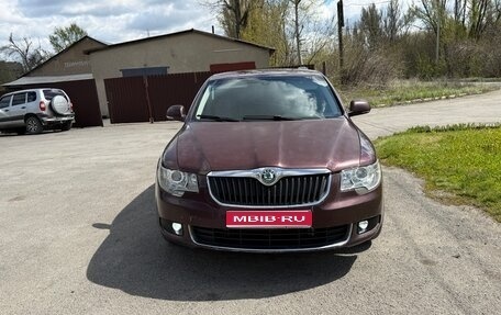 Skoda Superb III рестайлинг, 2012 год, 700 000 рублей, 1 фотография