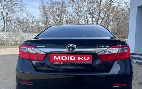 Toyota Camry, 2013 год, 1 670 000 рублей, 3 фотография