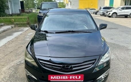 Hyundai Solaris II рестайлинг, 2015 год, 820 000 рублей, 4 фотография