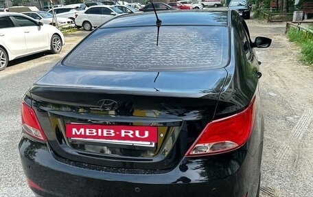 Hyundai Solaris II рестайлинг, 2015 год, 820 000 рублей, 2 фотография