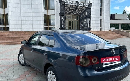 Volkswagen Jetta VI, 2008 год, 299 000 рублей, 5 фотография