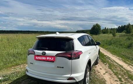 Toyota RAV4, 2017 год, 2 500 000 рублей, 6 фотография