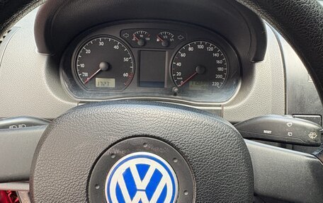 Volkswagen Polo IV рестайлинг, 2002 год, 490 000 рублей, 7 фотография