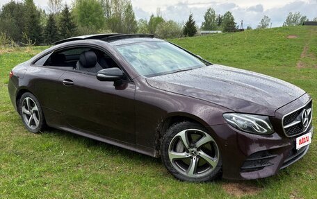 Mercedes-Benz E-Класс, 2018 год, 3 300 000 рублей, 13 фотография