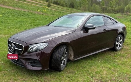 Mercedes-Benz E-Класс, 2018 год, 3 300 000 рублей, 2 фотография