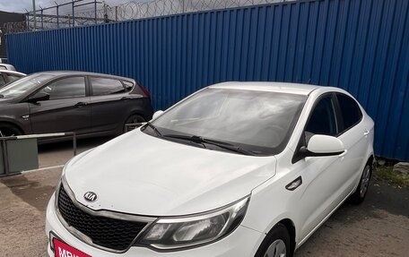 KIA Rio III рестайлинг, 2016 год, 930 000 рублей, 3 фотография