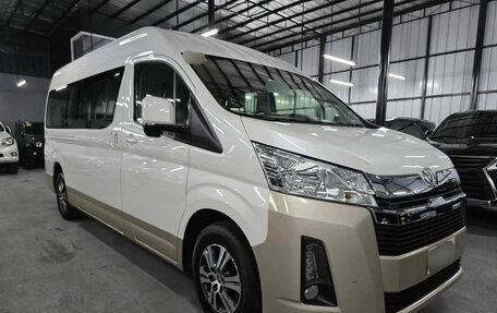 Toyota HiAce H300, 2026 год, 7 980 000 рублей, 2 фотография