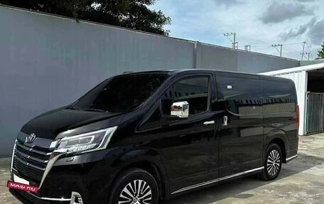 Toyota HiAce H300, 2025 год, 19 980 000 рублей, 2 фотография