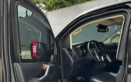 Toyota HiAce H300, 2025 год, 19 980 000 рублей, 7 фотография