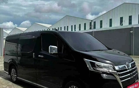 Toyota HiAce H300, 2025 год, 19 980 000 рублей, 12 фотография