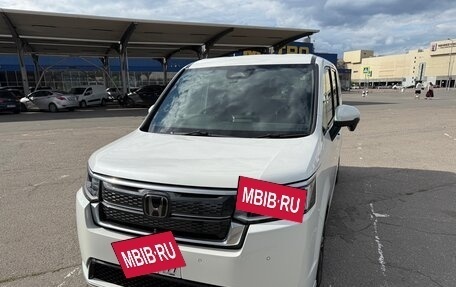 Honda Stepwgn, 2024 год, 3 200 000 рублей, 3 фотография