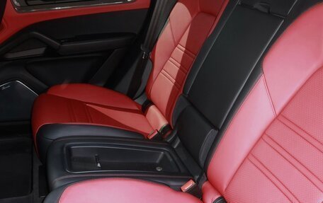 Porsche Cayenne III, 2024 год, 18 500 000 рублей, 8 фотография
