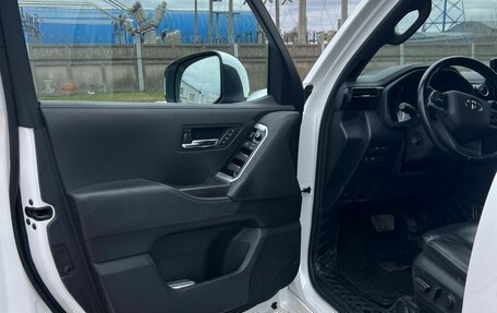 Toyota Land Cruiser, 2021 год, 7 850 000 рублей, 4 фотография