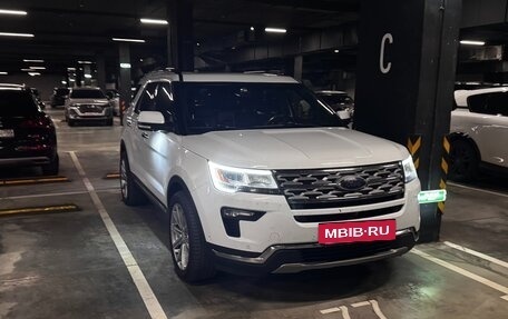 Ford Explorer VI, 2018 год, 2 490 000 рублей, 3 фотография
